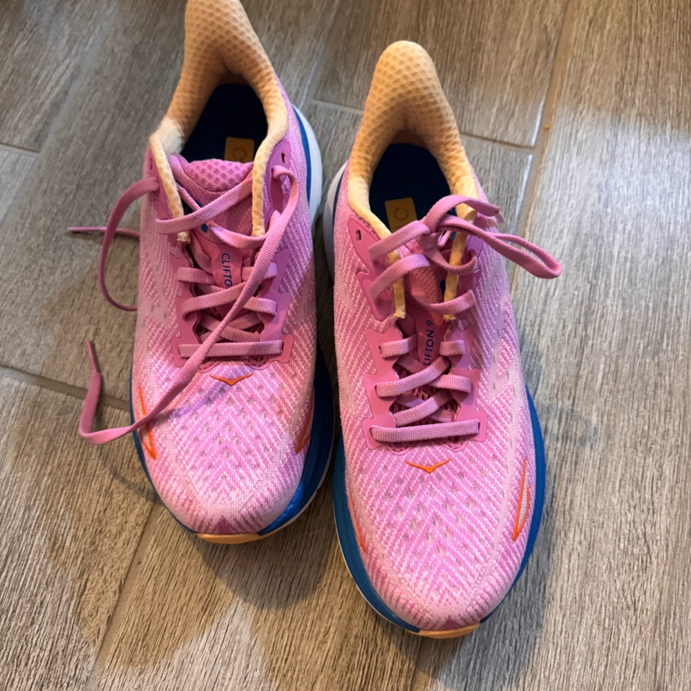 Hoka One Clifton 8 Pink Excellent Condition